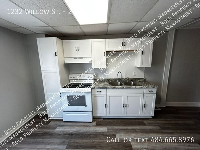 Building Photo - 1232 Willow St