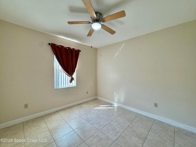 Building Photo - 181 Del Monte St NE