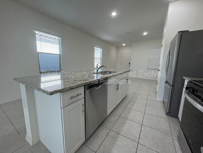 Building Photo - 4722 N 194th Dr