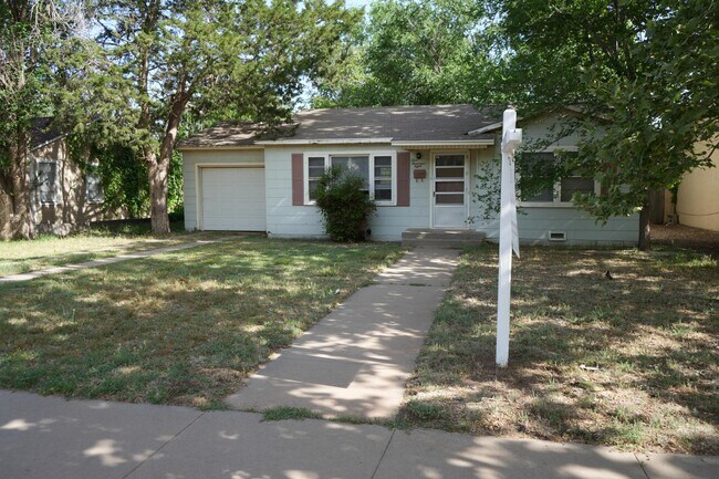 Primary Photo - 4008 32nd St