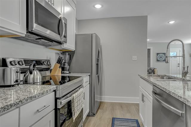 Building Photo - 731 Layne Dr