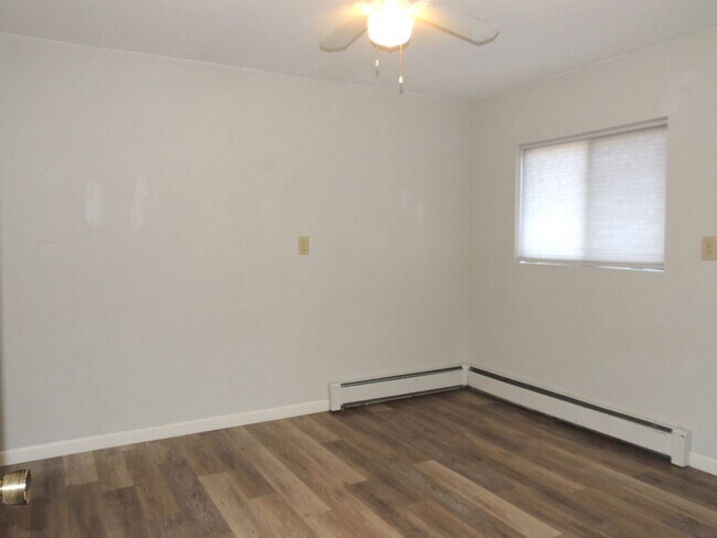 Building Photo - 1140 Walnut Ave