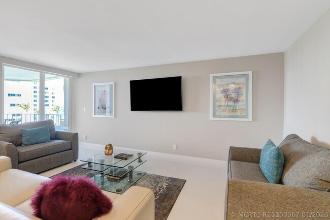Building Photo - 550 S Ocean Blvd