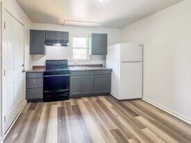 Building Photo - 508 N 7th Ave
