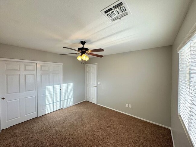 Building Photo - Amazing 4BD, 3BA house in Pinal county (31...
