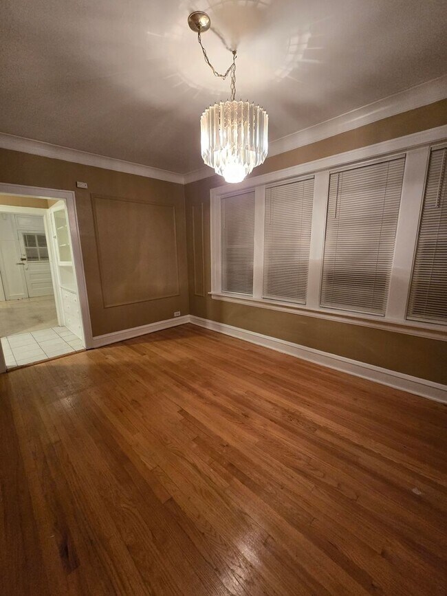 Building Photo - Chatham Properties LLC