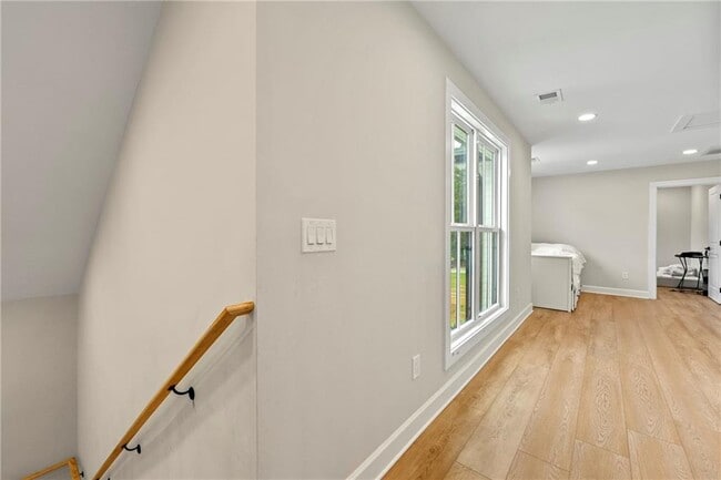 Building Photo - 213 Wagon Wheel Dr