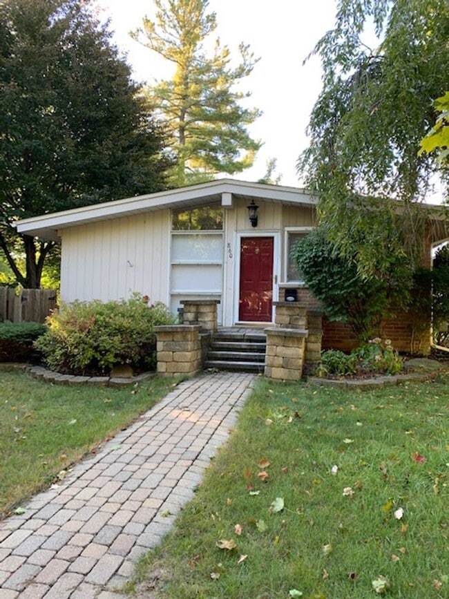 Primary Photo - COMING SOON! 3 BEDROOM NORTHVILLE HOUSE FO...