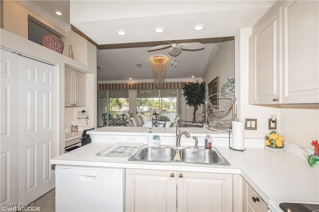 Building Photo - 2476 Orchid Bay Dr