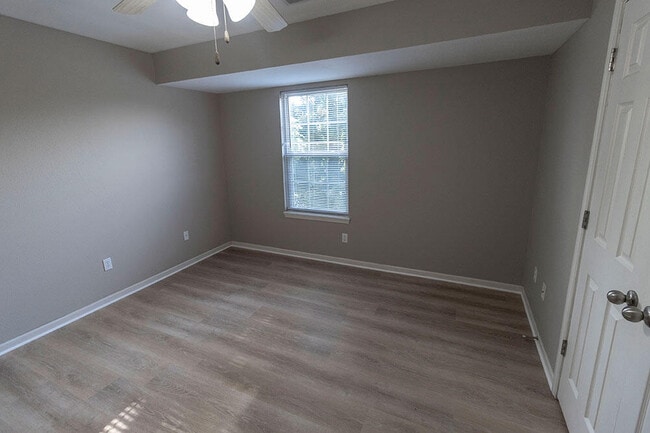 Building Photo - 4013 Snowy Owl Dr