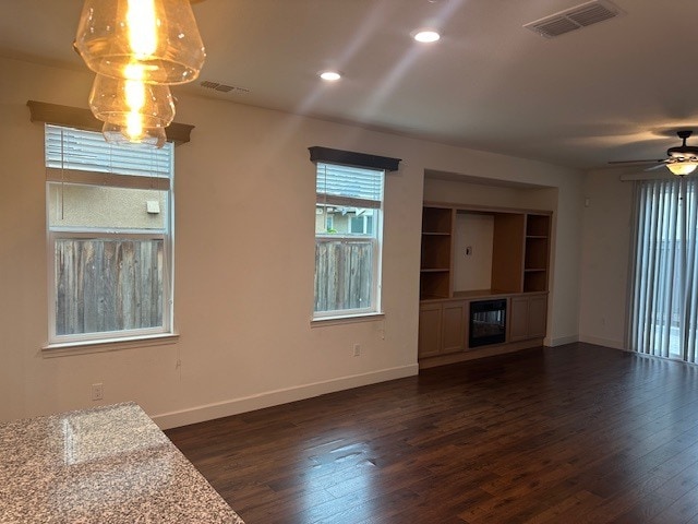 Building Photo - Welcome to this inviting 3-bedroom, 3-bath home located in a desirable Riverbank neighborhood