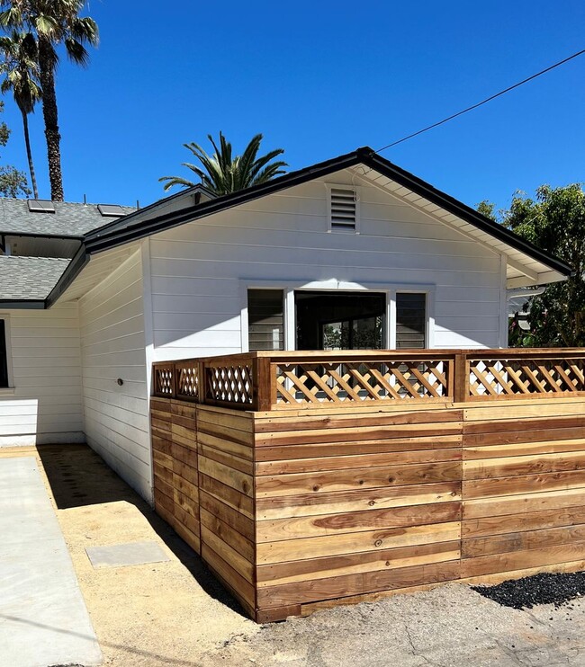 Building Photo - Mulberry Avenue