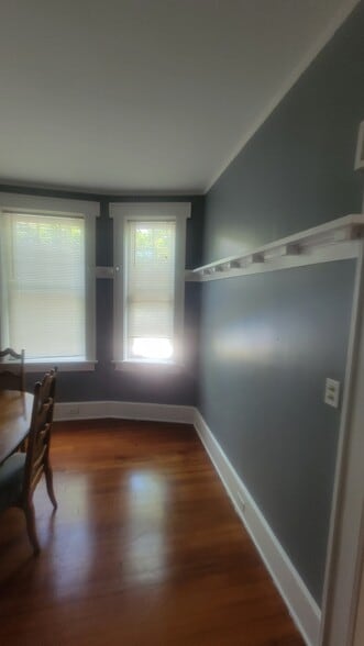 Building Photo - 148 W 6th St