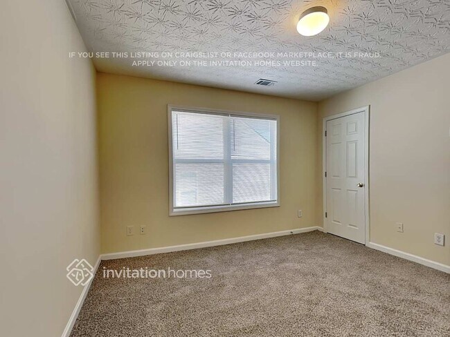 Building Photo - 401 Pondweed Dr