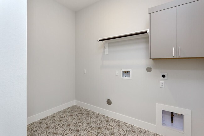 Building Photo - 21311 Blue Wood Aster Ct