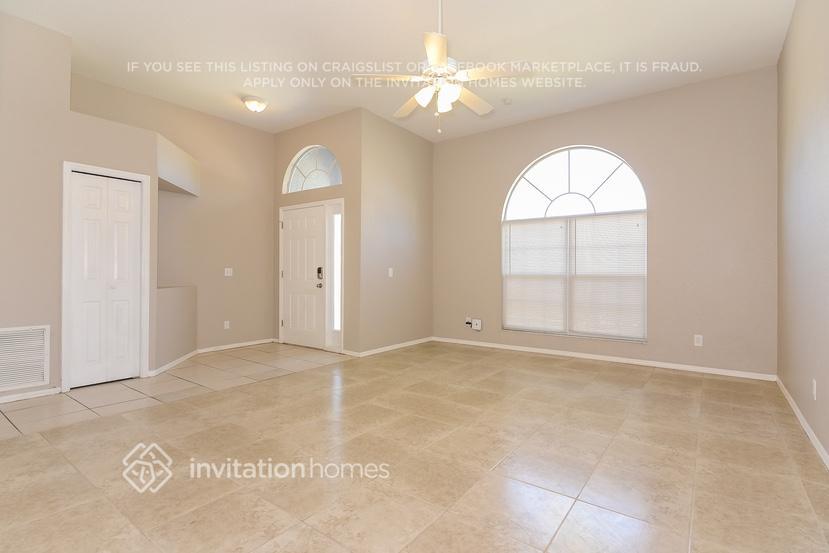 Building Photo - 1314 Vinetree Dr