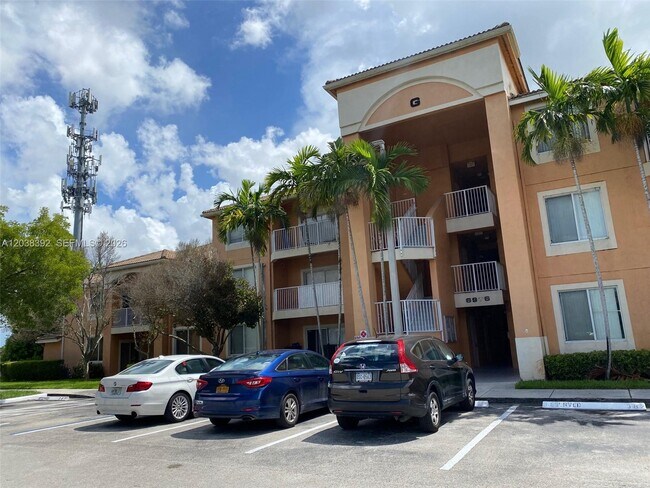 Building Photo - 6992 SW 39th St