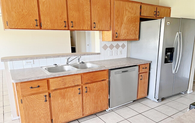 Building Photo - 4203 Lonesome Dove Dr