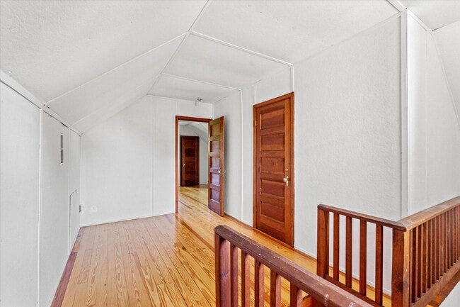 Building Photo - 7014 Beechwood Dr