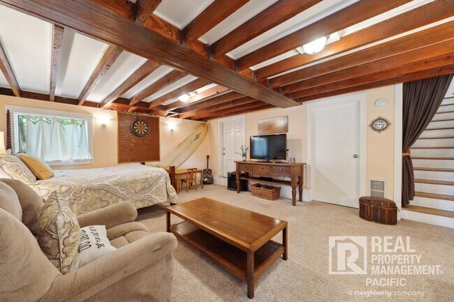 Building Photo - Beautiful North Berkeley Craftsman with Bay View