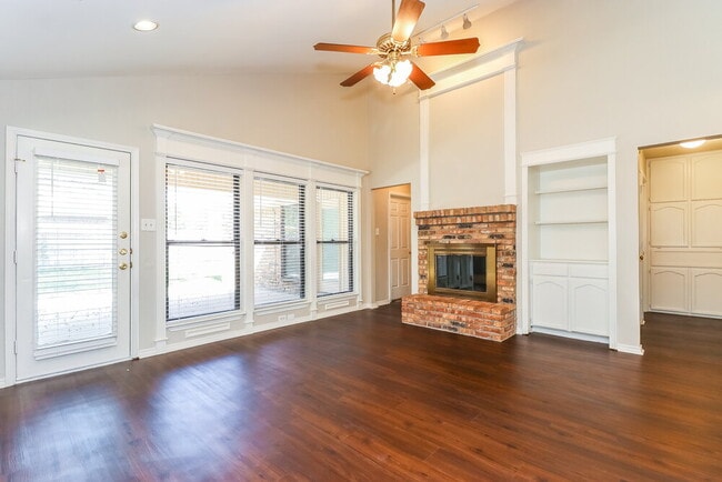 Building Photo - 3816 Ashley Ln