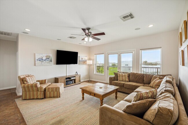 Building Photo - 4015 War Chest Ct