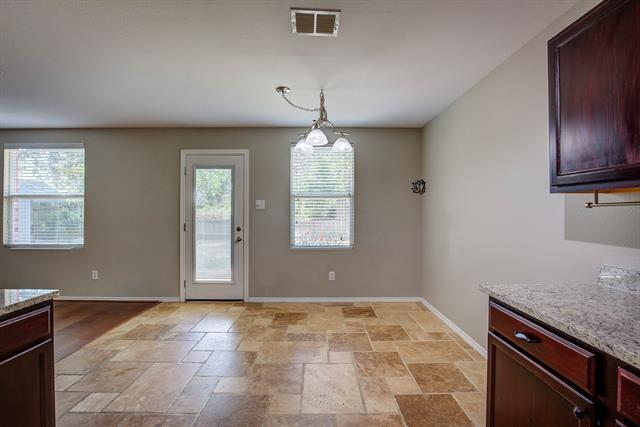 Building Photo - 16609 Woodside Dr