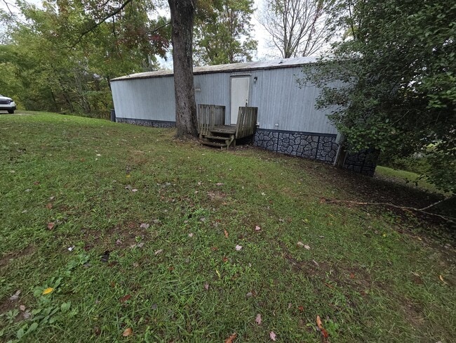 Building Photo - 170 Chapel Rd
