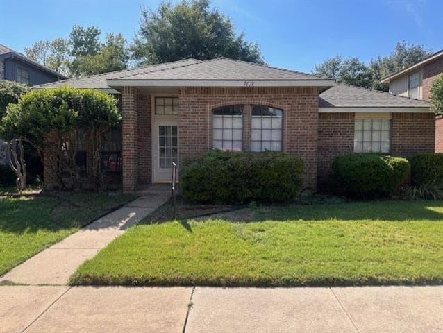 Primary Photo - 7709 Radford Cir