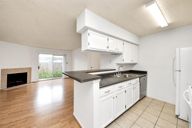 Building Photo - 2120 El Paseo St