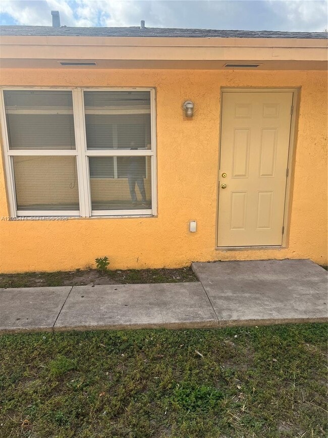 Building Photo - 2111 NW 100th St