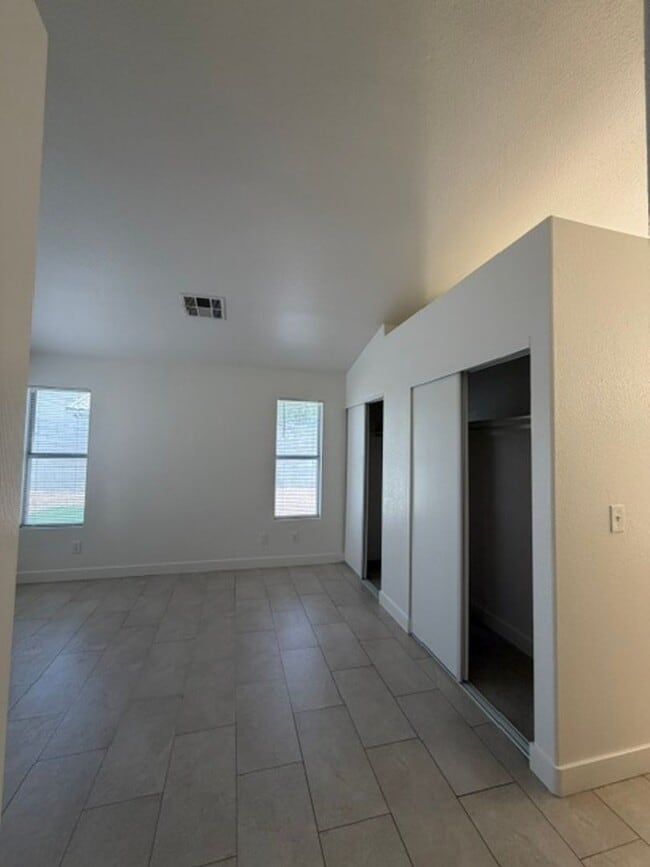 Building Photo - 3433 Golden Sage