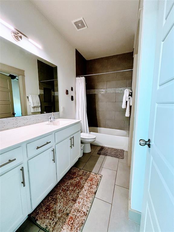 Building Photo - 1013 Lambie St