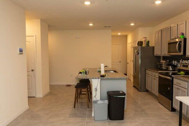 Building Photo - 2933 Sunridge Lp