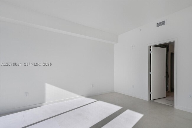 Building Photo - 1400 Biscayne Blvd