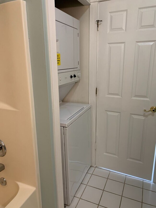 Building Photo - 4771 Wild Iris Dr