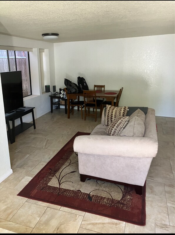 Building Photo - 21 B Del Mar Ave