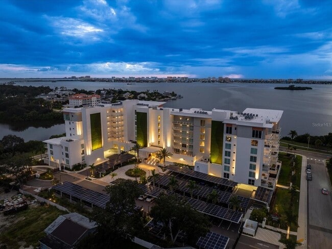 Building Photo - 1020 Sunset Point Rd