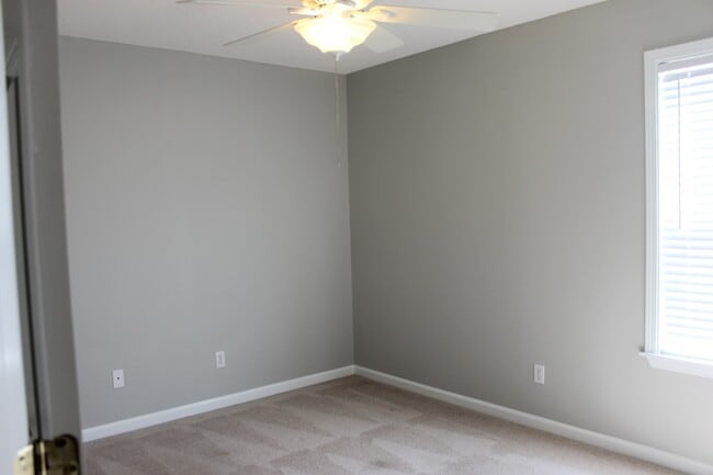 Building Photo - Single Family Home in Godley Park