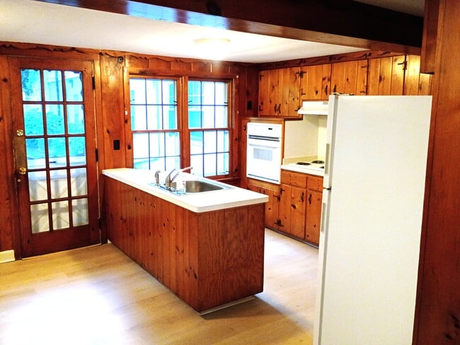 Building Photo - 3875 N Buffalo Rd