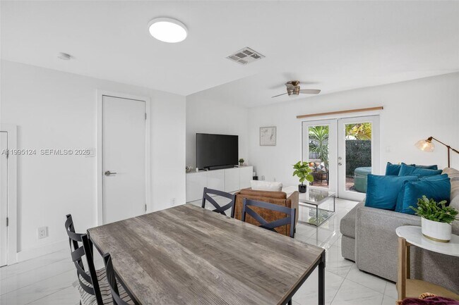 Building Photo - 1953 NE 15th Ave