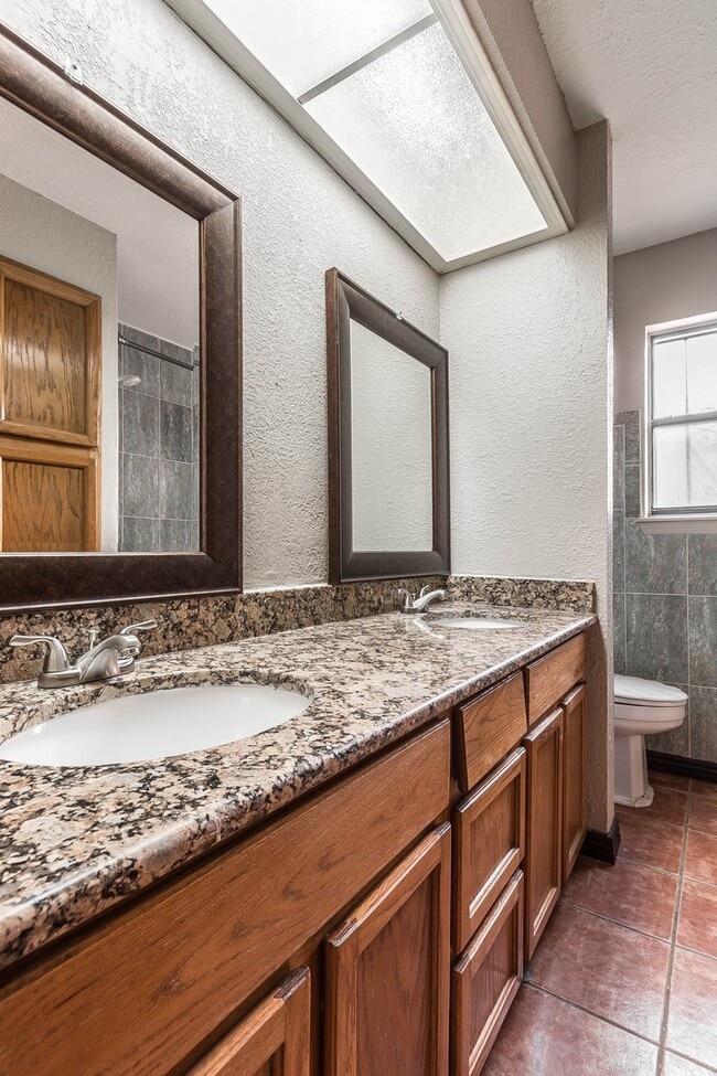 Building Photo - Lovely 4 bedroom in West Side El Paso!!