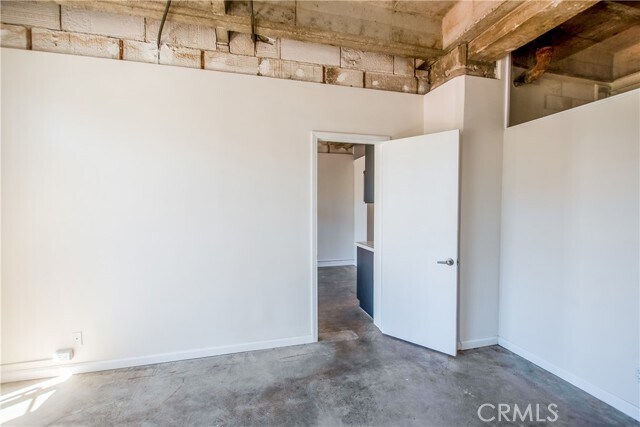 Building Photo - 140 Linden Ave