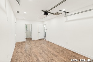Building Photo - 504 Willow Dr