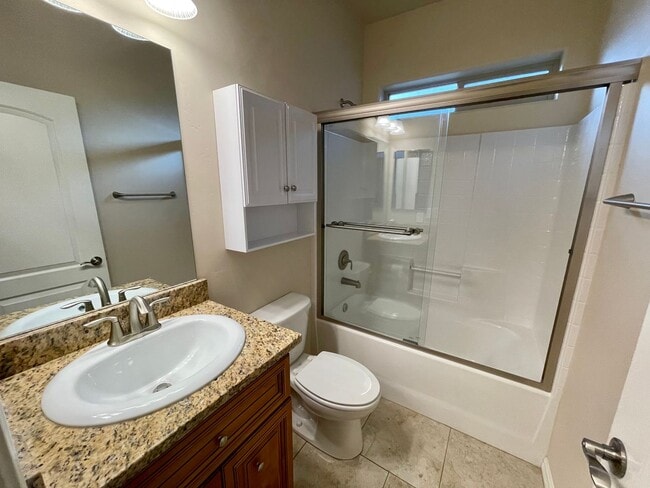 Building Photo - Beautiful 3 Bedroom Home in Central Kingman!