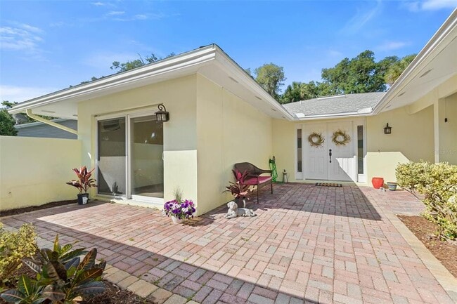 Building Photo - 9 Crompton Pl