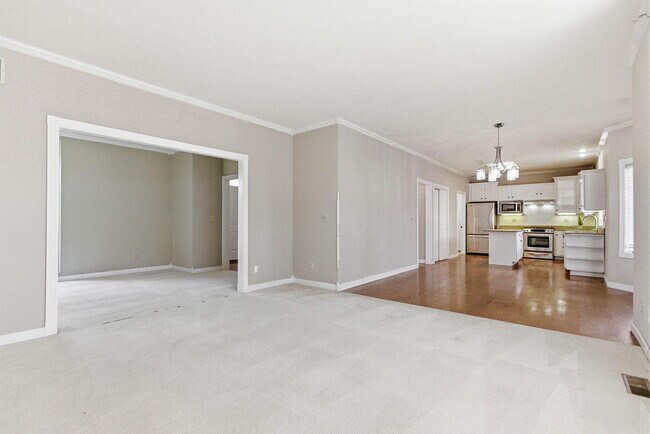 Building Photo - 1110 Brookedale Ct