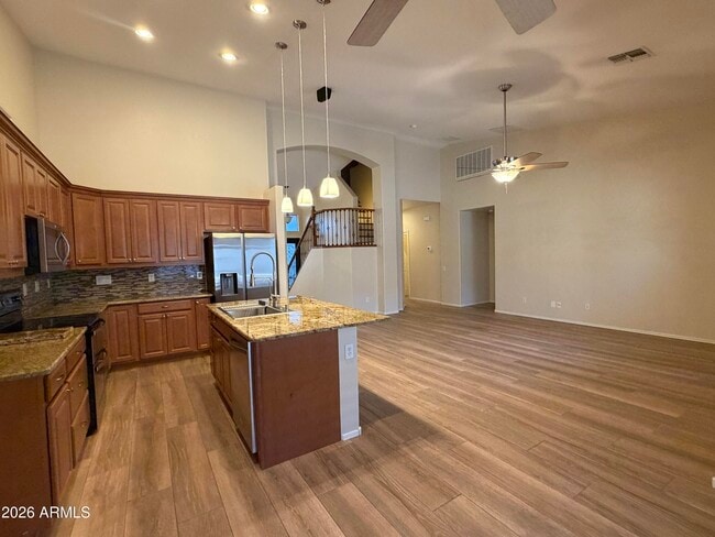 Building Photo - 8498 W Quail Track Dr