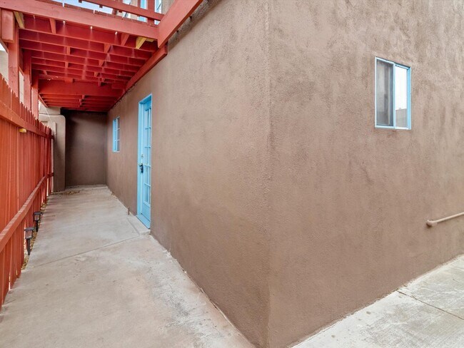 Building Photo - 1-Bed, 1.5-Bath Townhome with Balcony | Prime NW Albuquerque Location | Coming Soon | Pre-lease Now!