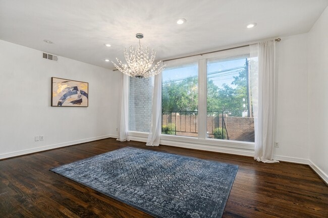 Building Photo - 5602 San Felipe St